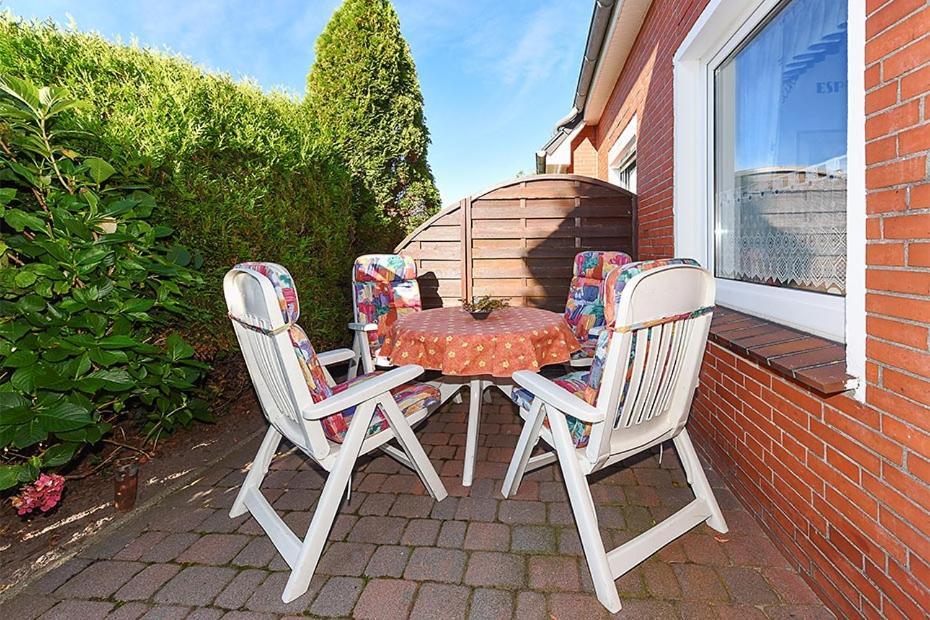 Ferienwohnungen im Haus Nordseebrise Neuharlingersiel Exterior foto